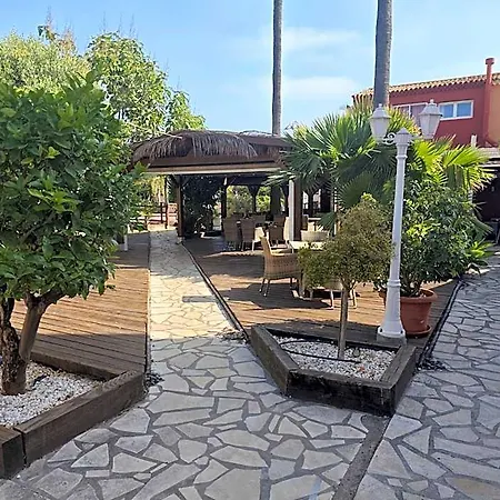 Guest house Cafe Soles 3*
